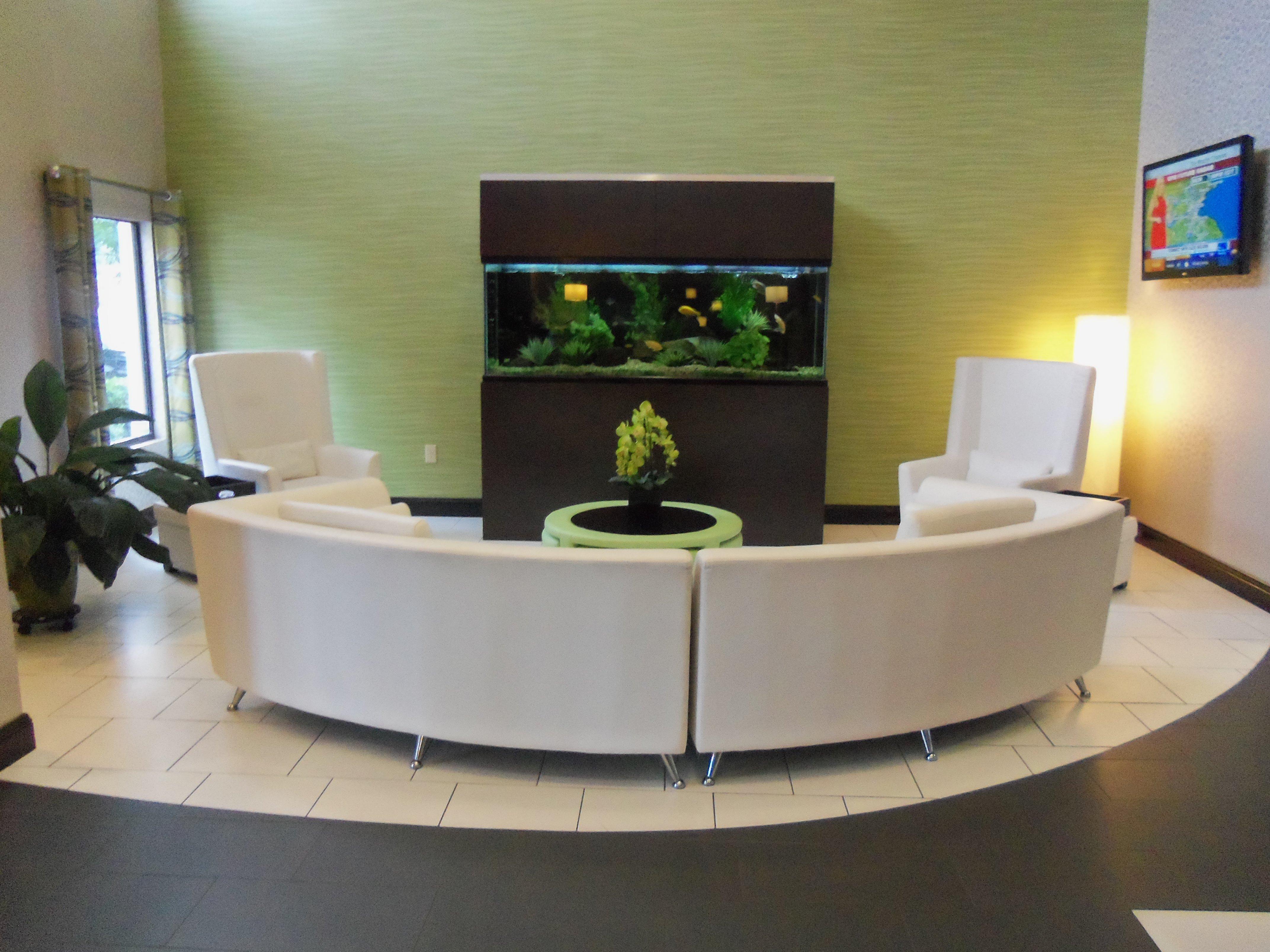Holiday Inn Express Hotel & Suites Sanford By Ihg Екстериор снимка