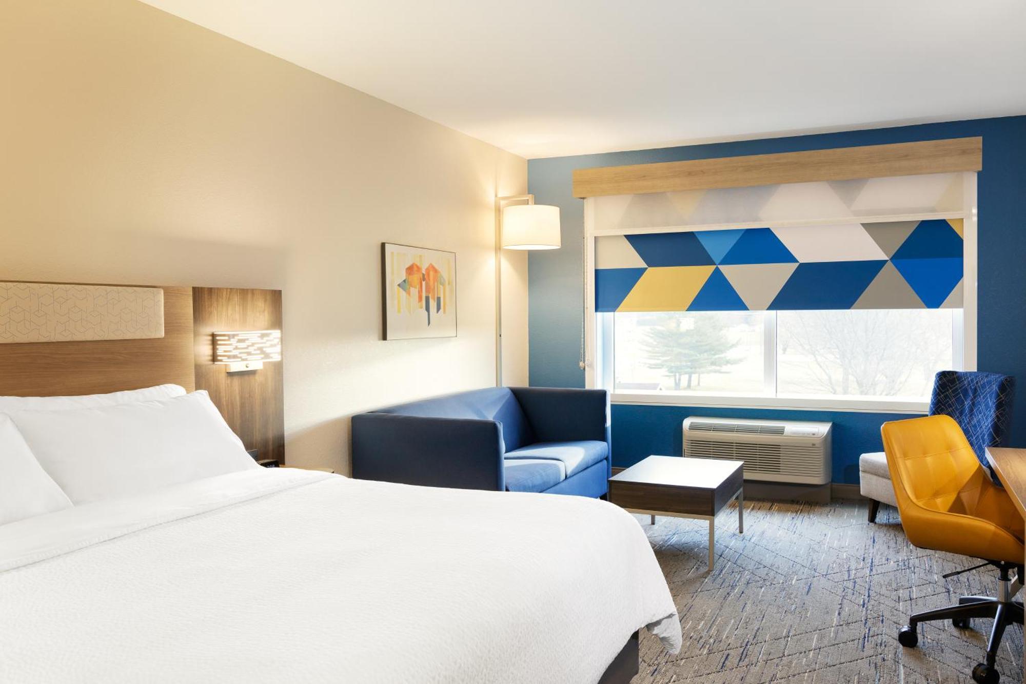 Holiday Inn Express Hotel & Suites Sanford By Ihg Екстериор снимка