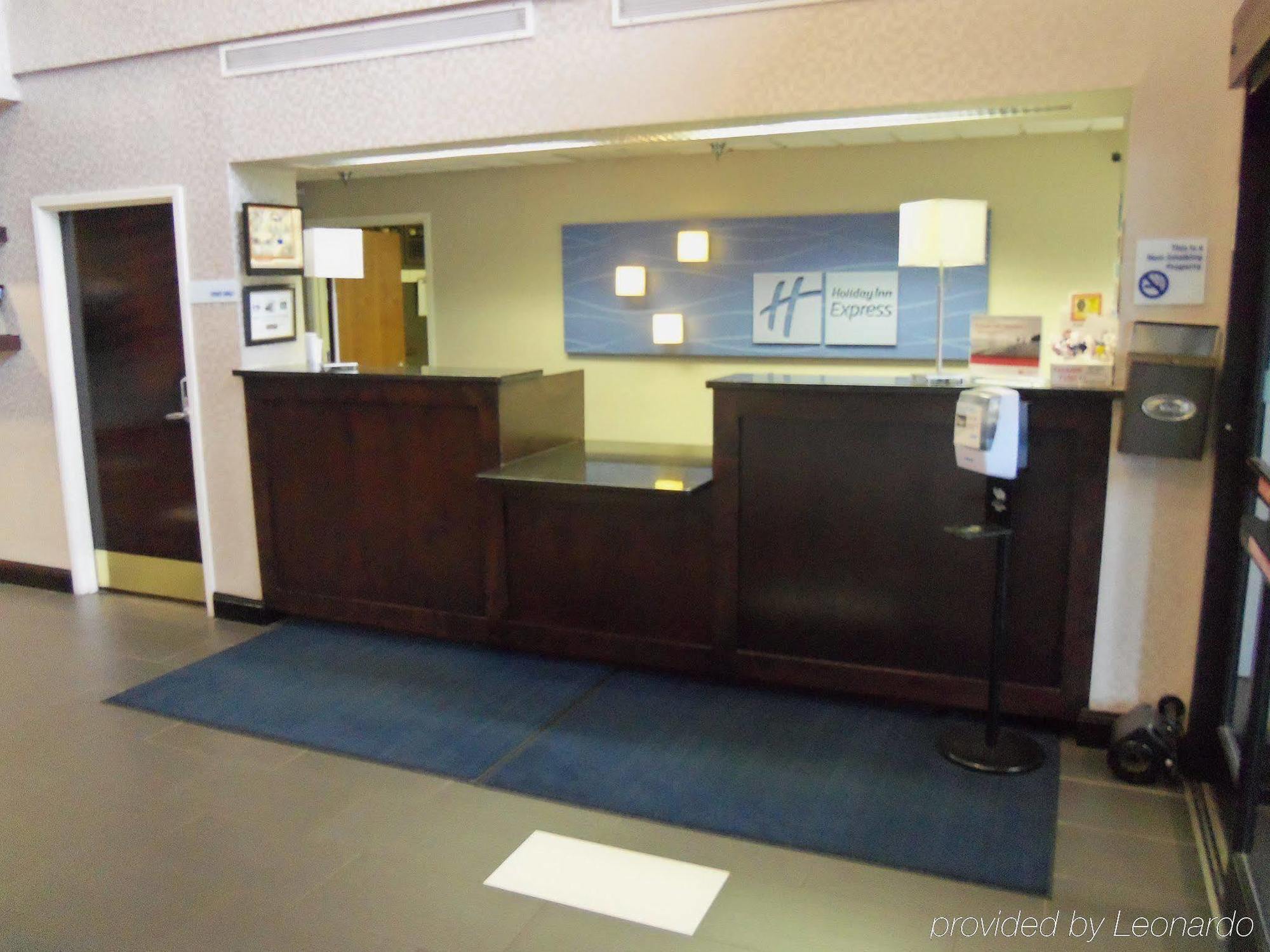 Holiday Inn Express Hotel & Suites Sanford By Ihg Екстериор снимка